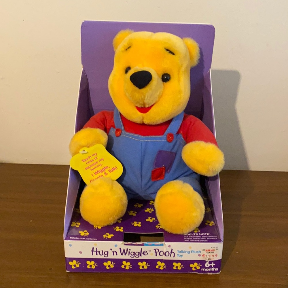 Hug n wiggle  Pooh